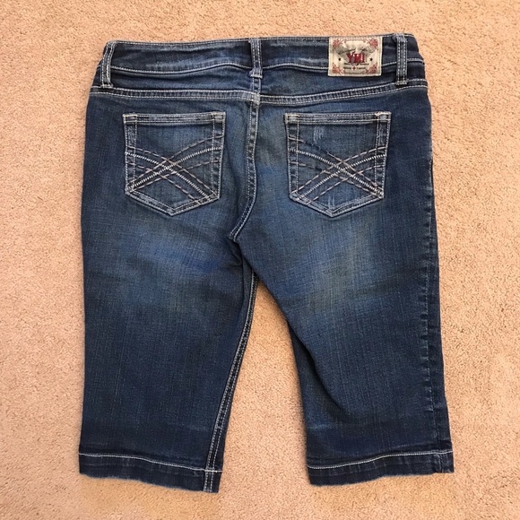 YMI City Of Angeles Denim Bermuda Shorts Size 7 Slight Distressing Long Length - Picture 3 of 13